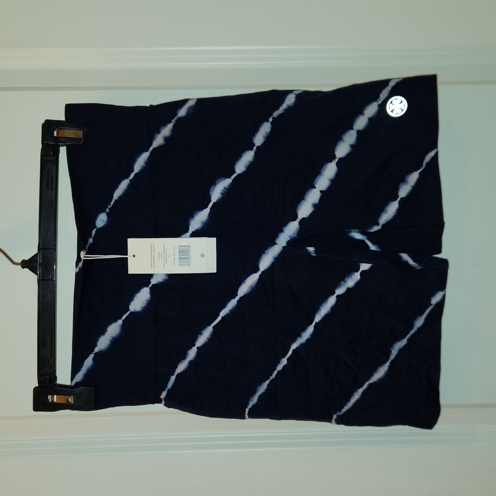 RARE NWT Size L Tory Burch Sport High Rise Seamless Bike Shorts "Diagonal Shi…